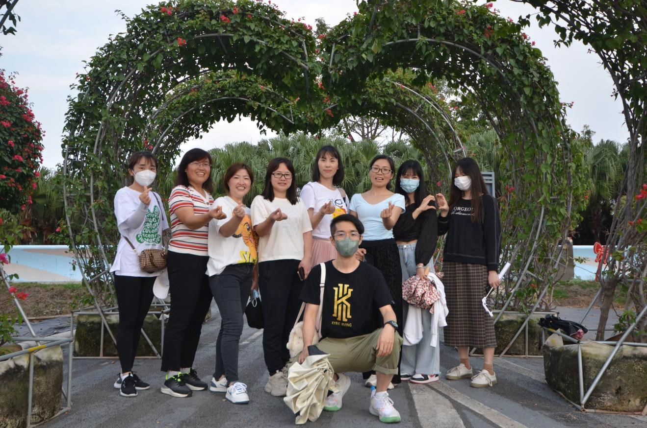 探花在线观看视频新能源西江花海团建